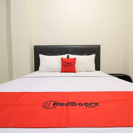 Reddoorz Plus Near Universitas Negeri Джокякарта Екстериор снимка